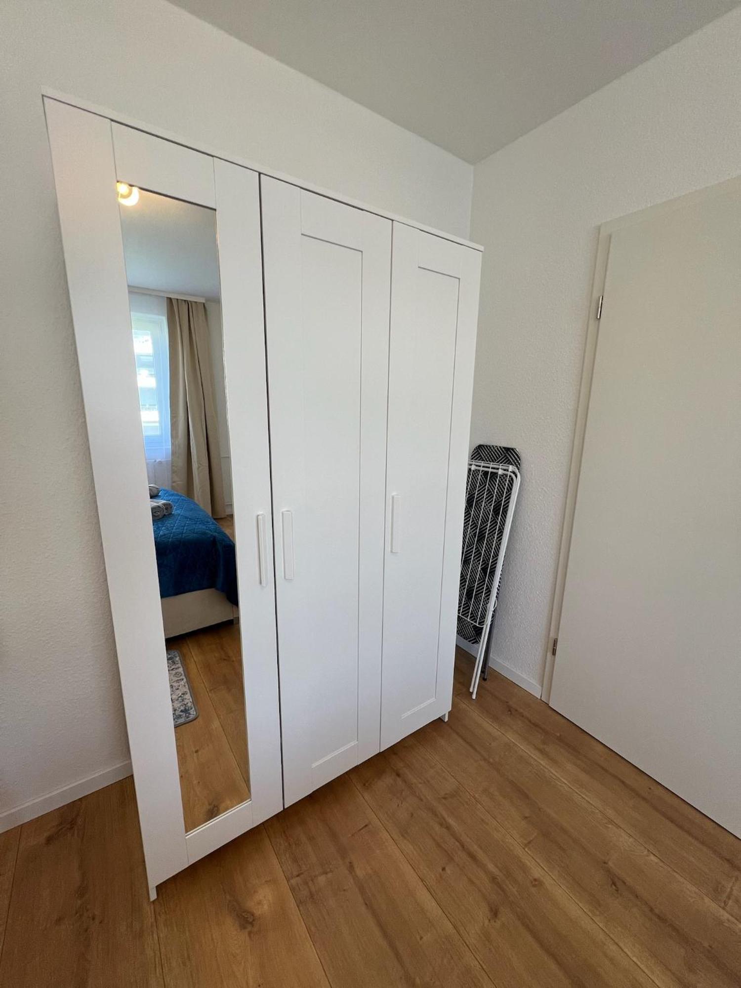 W&D Living - Fewo Kleines Italien Mit Parkplatz Und Balkon Celle Exterior photo